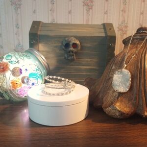 6.00 Live Show listing